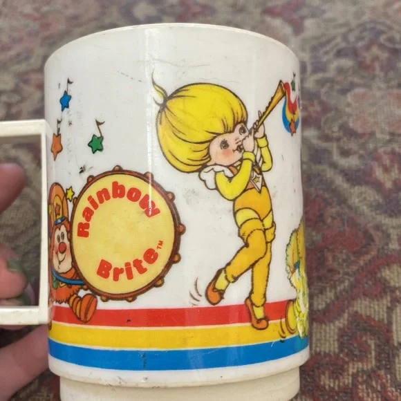 Vintage 1983 Rainbow 🌈 Brite cup - Picture 4 of 8